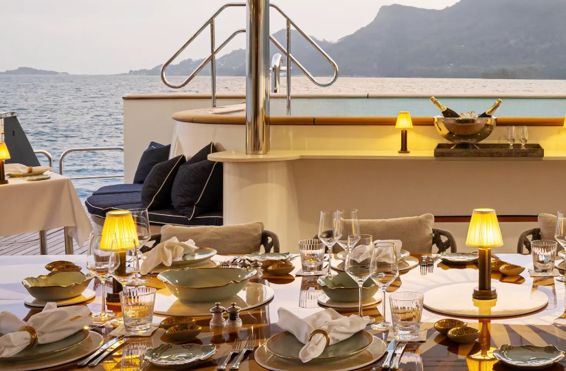 aqua lares cruise seychelles islands