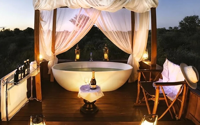feline fields lodge kalahari botswana bath