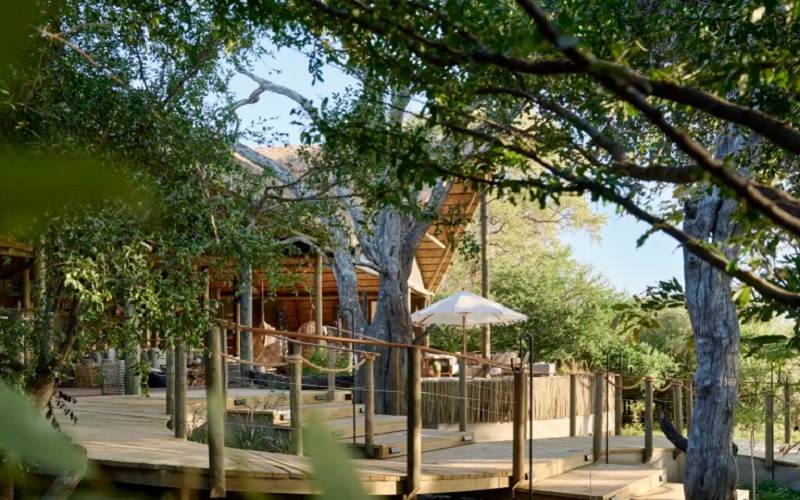 victoria falls river lodge deck